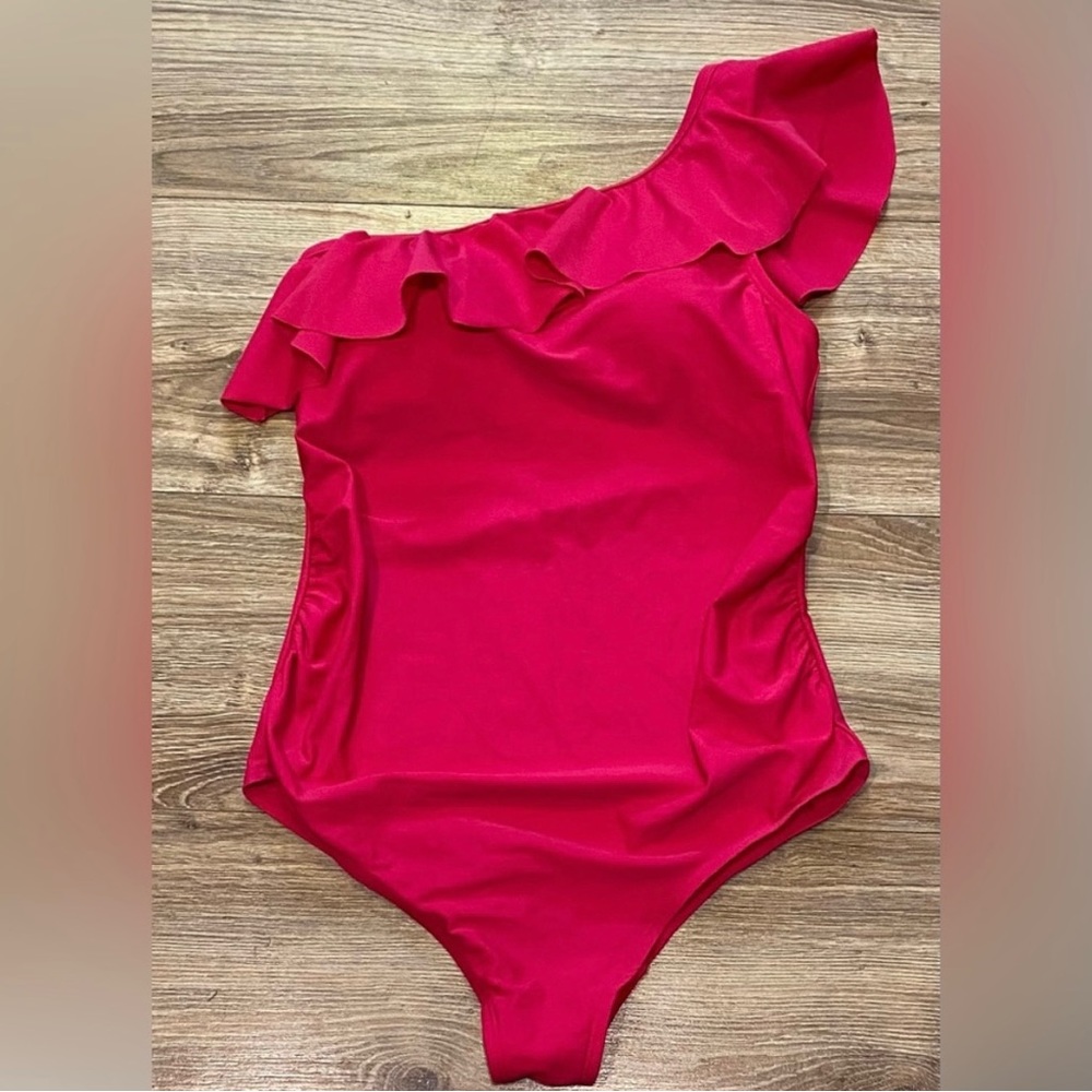 MOTHERHOOD BEACH BUMP RUFFLE FRONT ONE SHOULDER MATERNITY SWIMSUIT